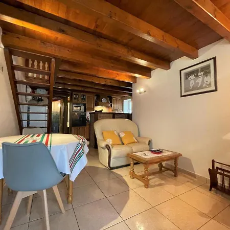 Larzabalea Holiday home *